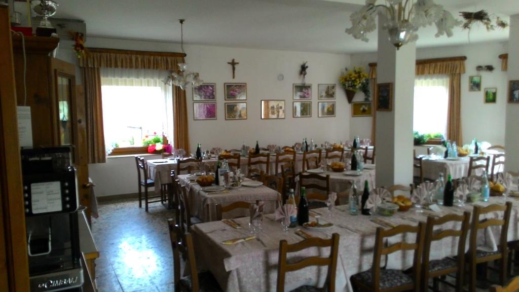 Rifugio Monte Baldo Hotel Avio Phòng bức ảnh