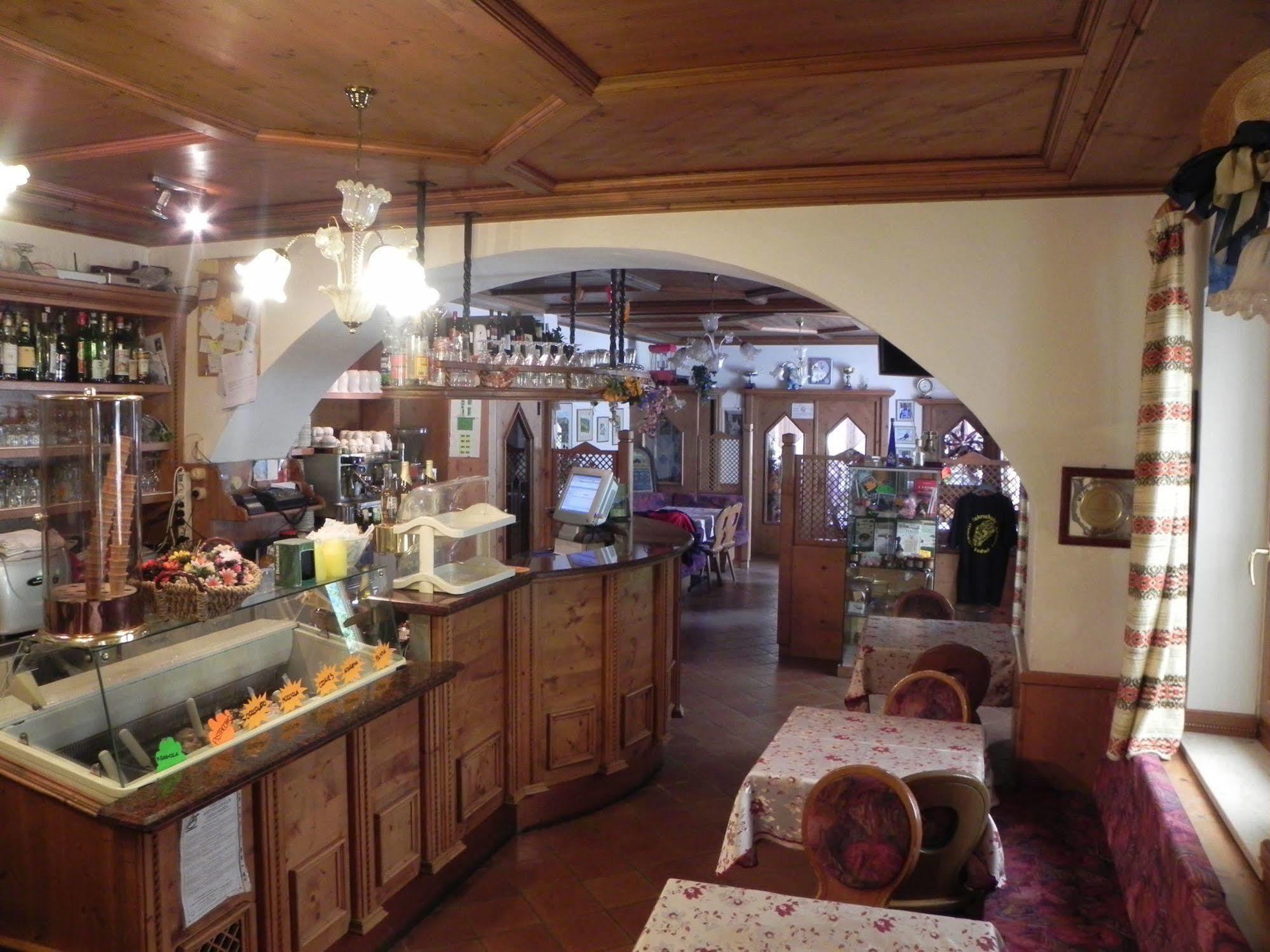 Rifugio Monte Baldo Hotel Avio Ngoại thất bức ảnh
